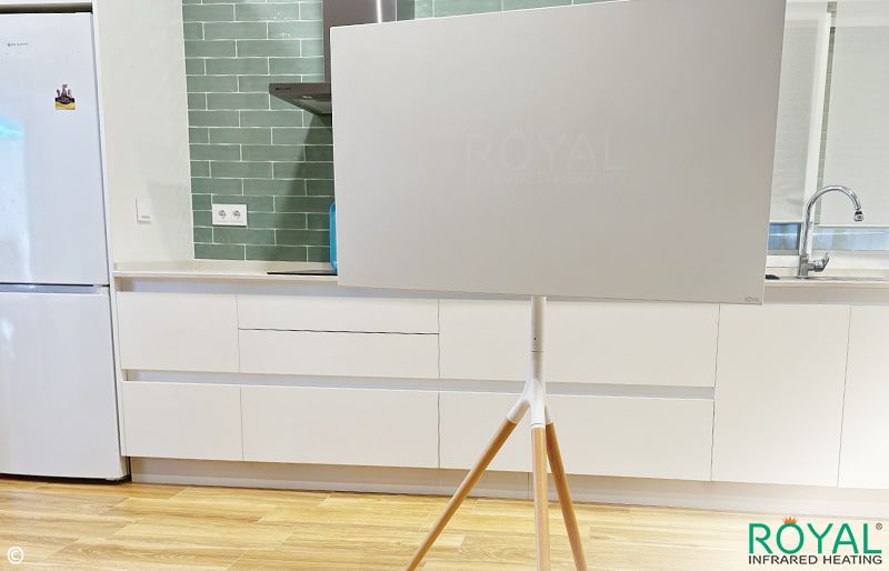 freestanding-ir-panel-domus-air-900W-portable-freestanding-heater-royal-infrared-heating4-min